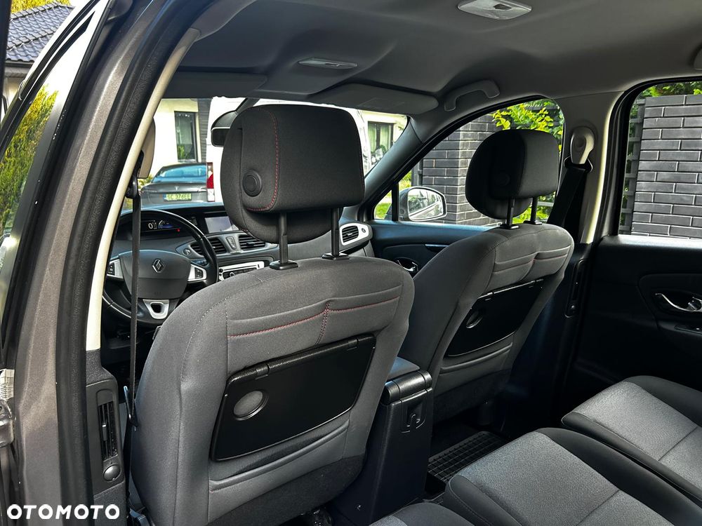 Renault Scenic 1.5dCi TomTom Edition EDC - 22