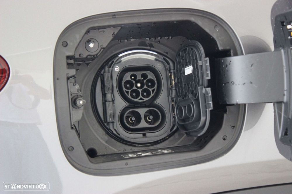 Mercedes-Benz EQA 250+ AMG Line - 14