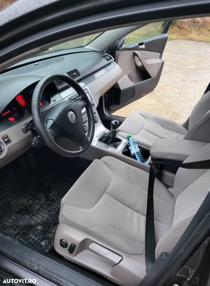 Volkswagen Jetta 2.0 TDI Life - 5