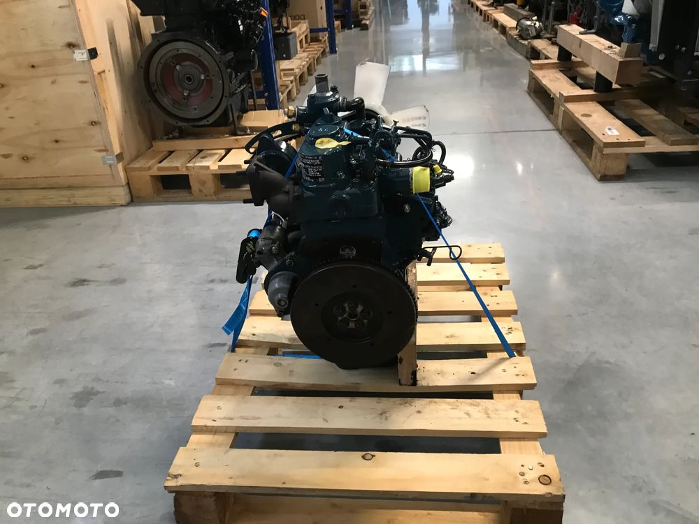 SILNIK KUBOTA Z602 12,5 kW 8942netto - 5