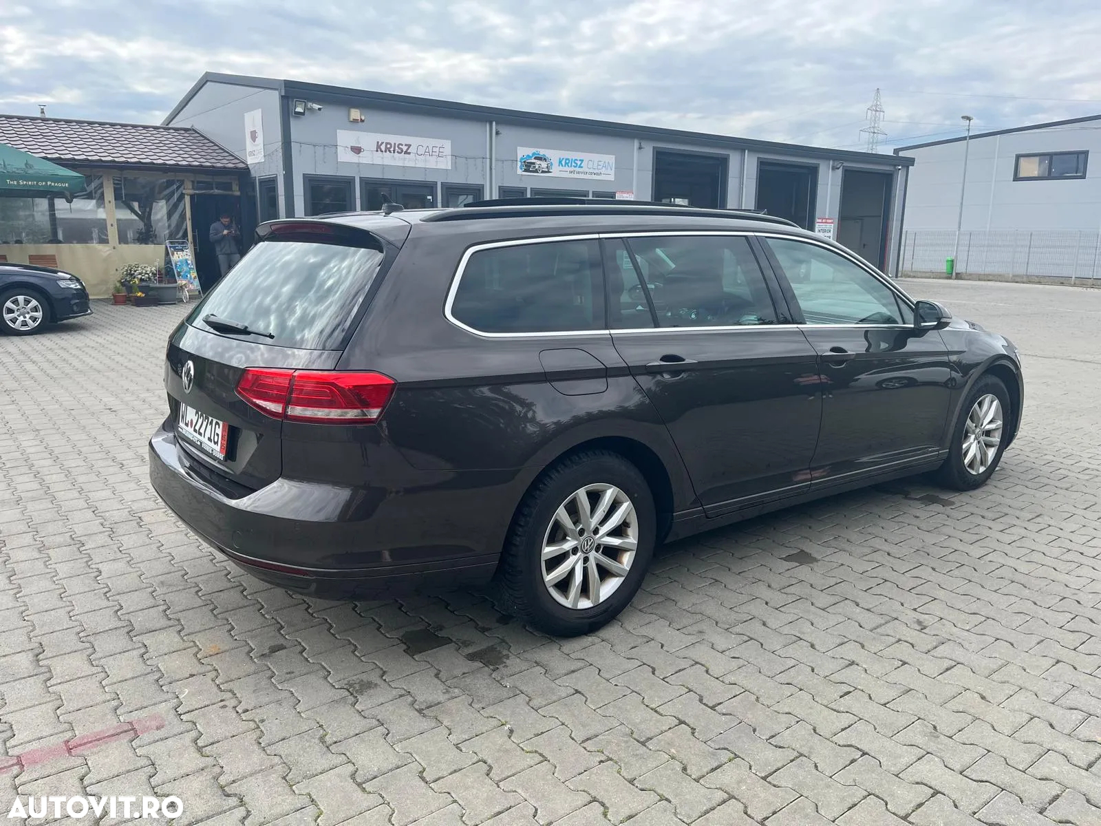 Volkswagen Passat Variant 2.0 TDI (BlueMotion Technology) Comfortline - 11