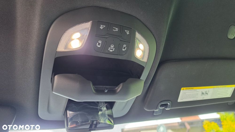 Chrysler Pacifica - 34