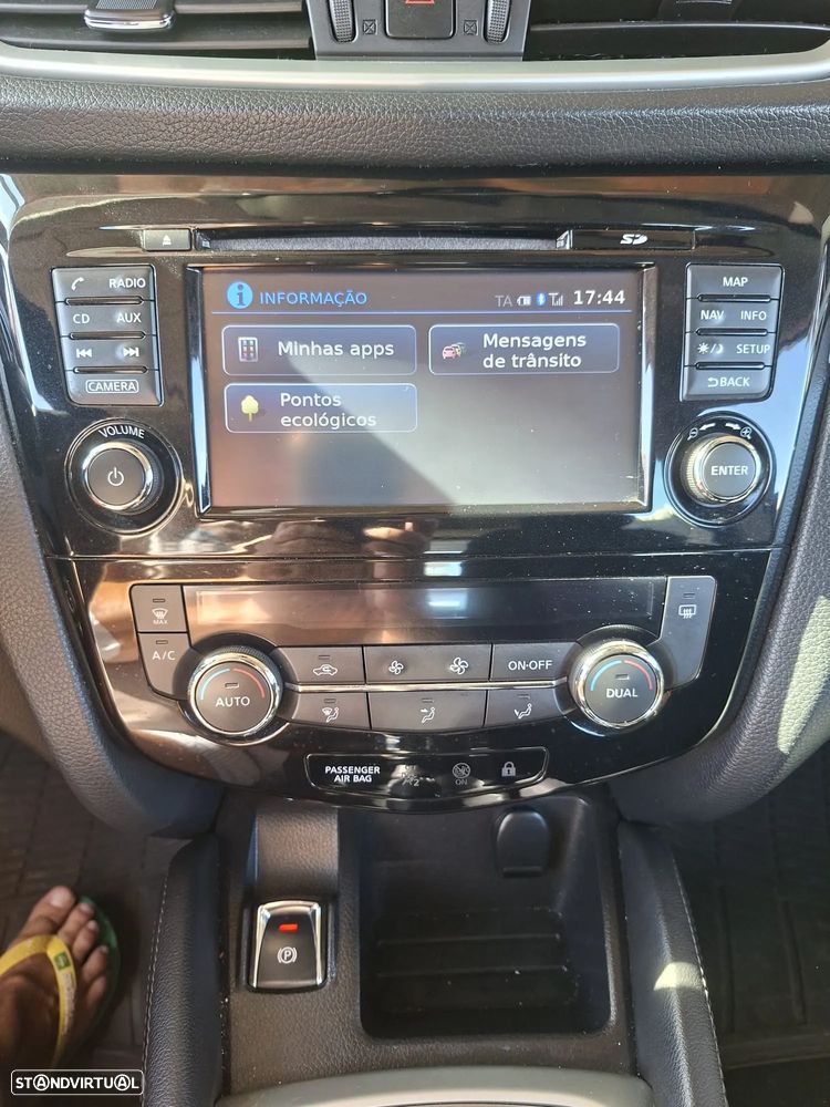 Nissan Qashqai 1.5 dCi Acenta Connect - 23