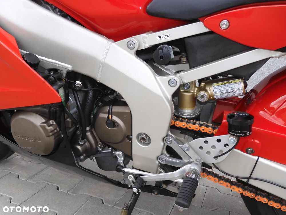 Kawasaki ZX - 28