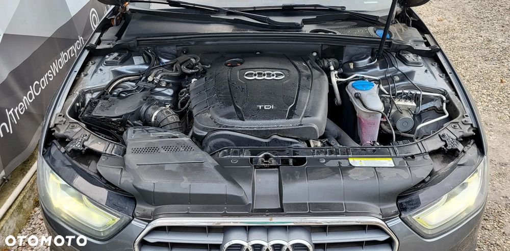 Audi A4 Avant 2.0 TDI DPF quattro S line Sportpaket - 23