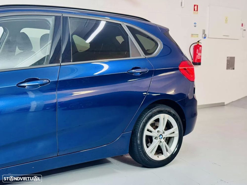 BMW 216 Active Tourer d Line Sport - 16