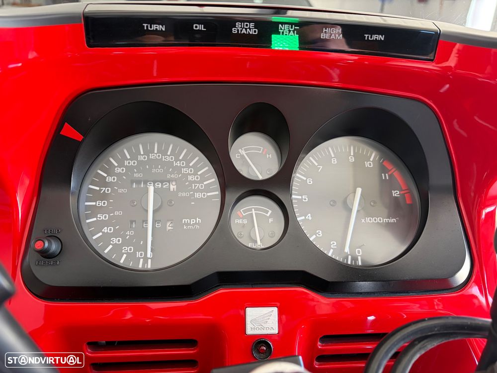 Honda CBR CBR1000F - 5