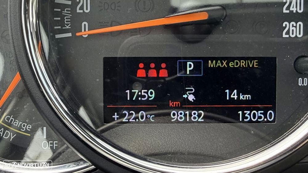 MINI Countryman Cooper SE ALL4 Auto - 32