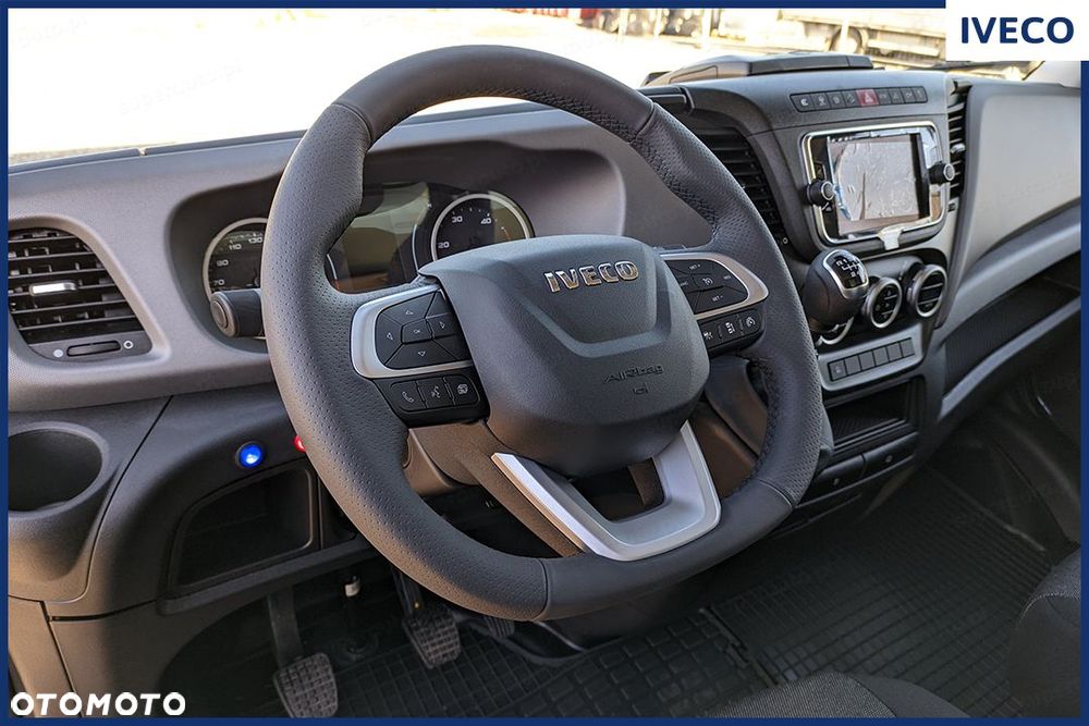 Iveco Daily 35S18 Kontener 8EP + Winda 3.0 180KM - 23