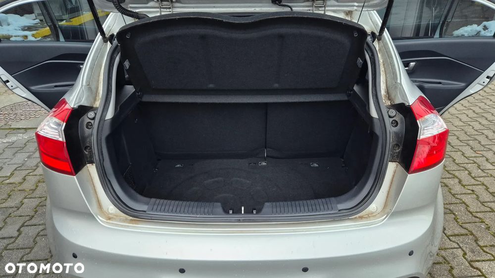 Kia Rio 1.2 Attract - 15