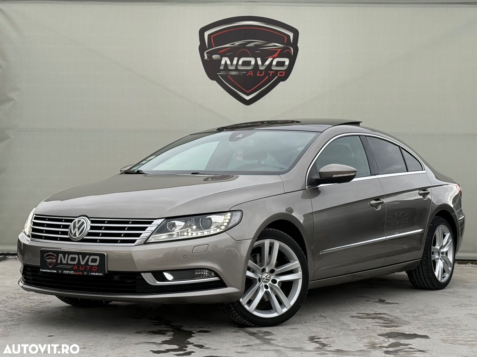 Volkswagen Passat CC 2.0 TDI DSG Exclusive - 1