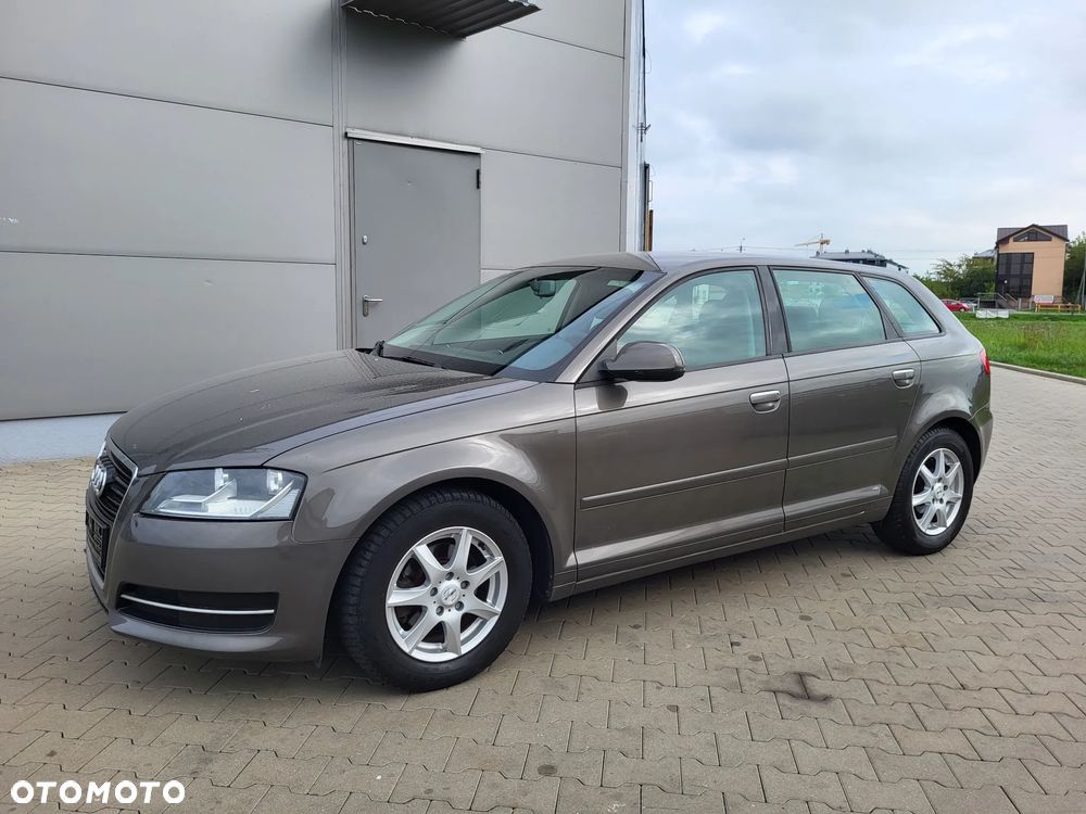 Audi A3 Sportback - 1