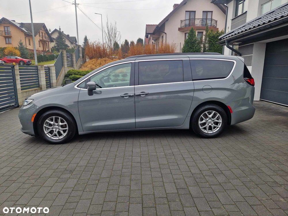 Chrysler Pacifica - 3