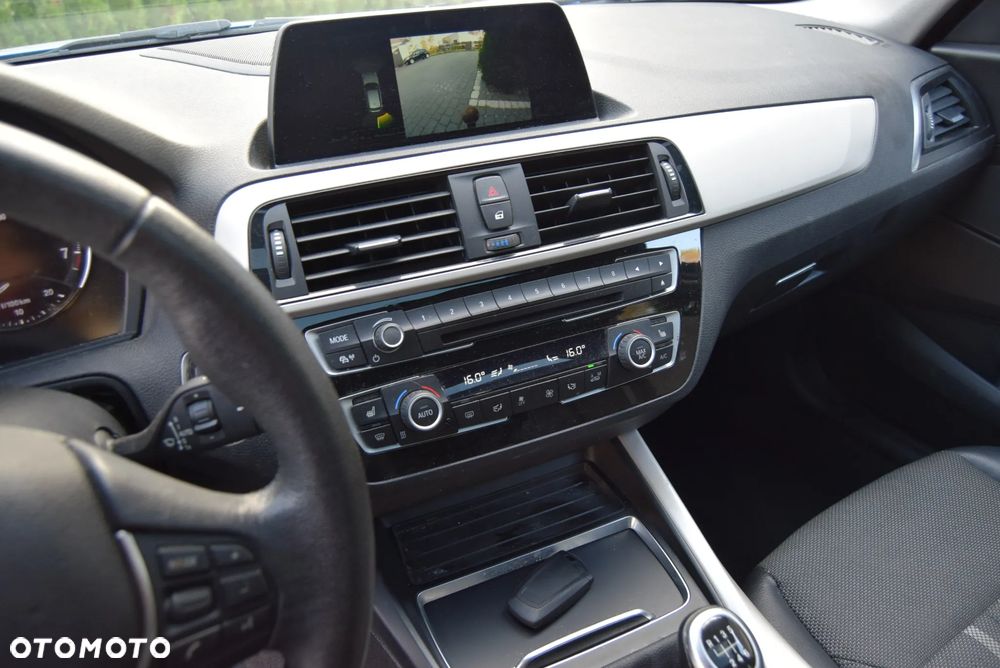 BMW Seria 1 118i Advantage - 12