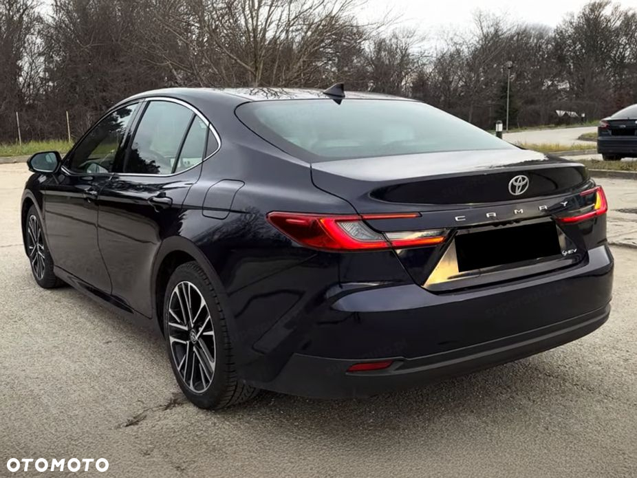 Toyota Camry - 6