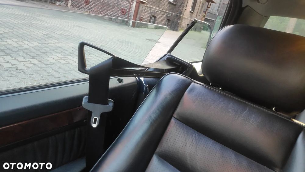 Mercedes-Benz Klasa E 200 - 19