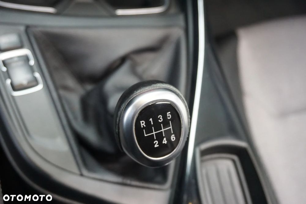 BMW Seria 1 120d Urban Line - 31