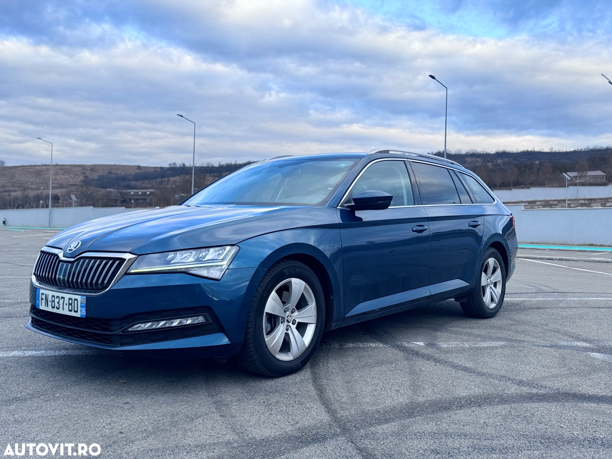 Skoda Superb Combi 2.0 TDI 150 CP DSG Essence - 2