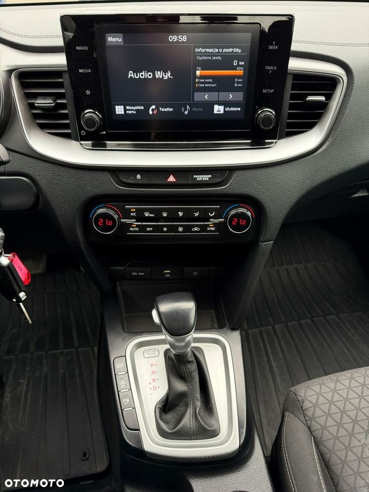 Kia Ceed - 14