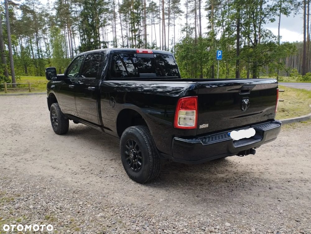 RAM 2500 - 4