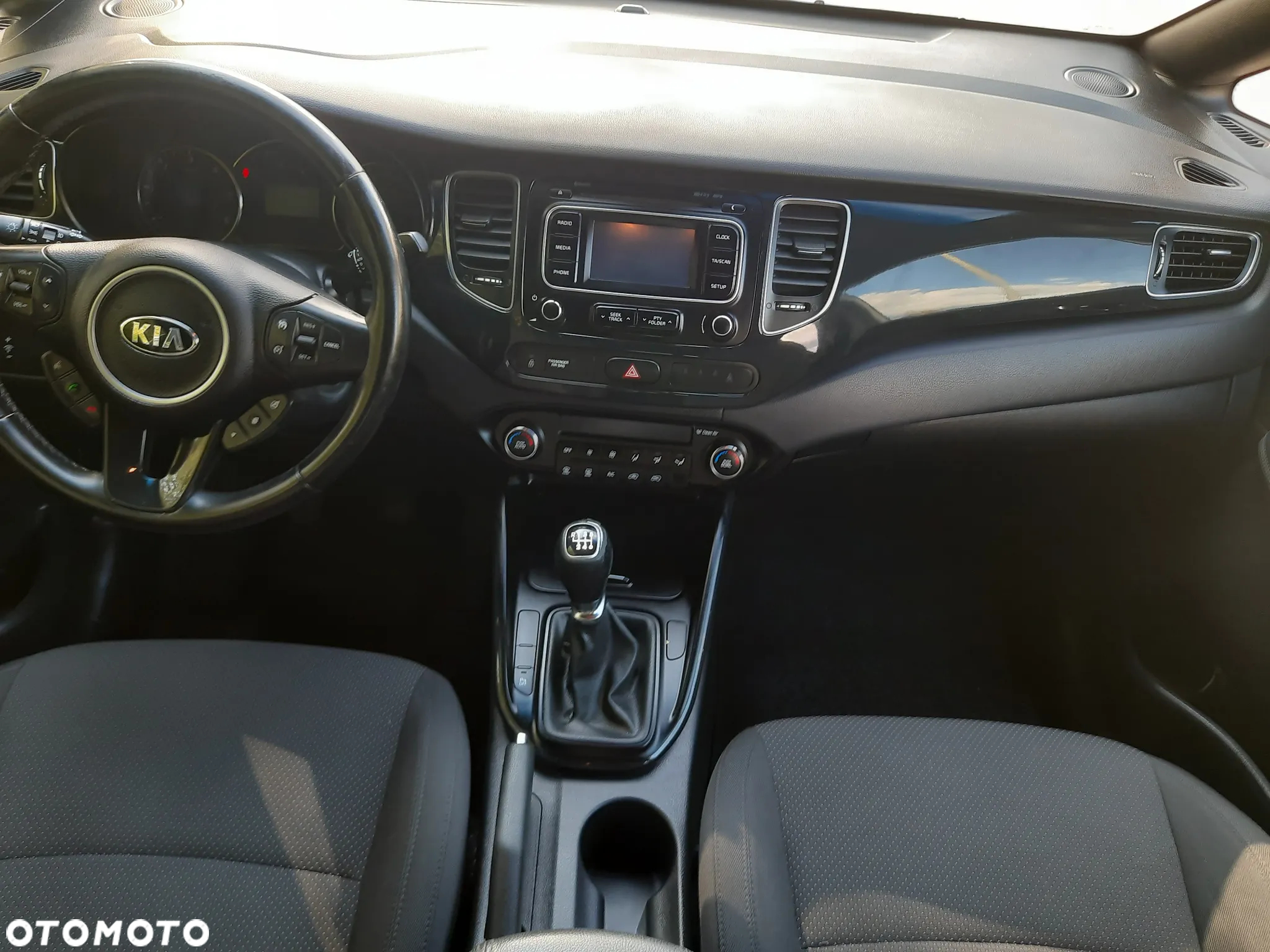 Kia Carens 1.7 CRDi M EU6 - 24