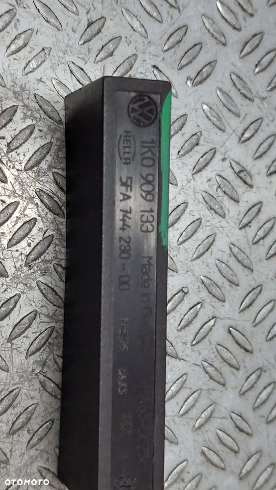 ANTENA KEYLESS VW PASSAT B7 R2013 2,0 TDI NR 1K0909133 - 2