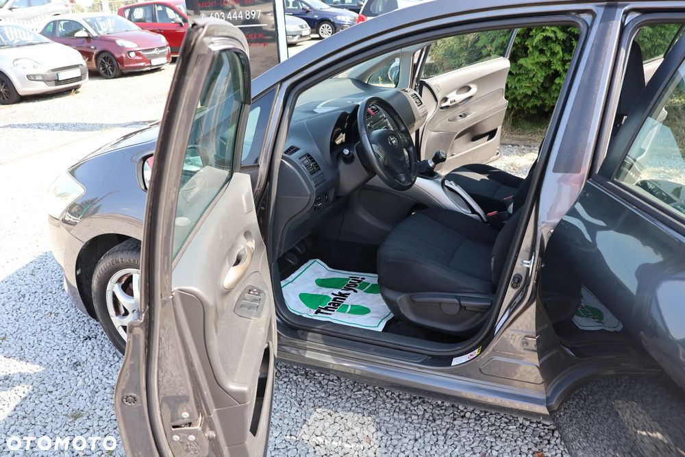 Toyota Auris 1.6 VVT-i Premium - 8