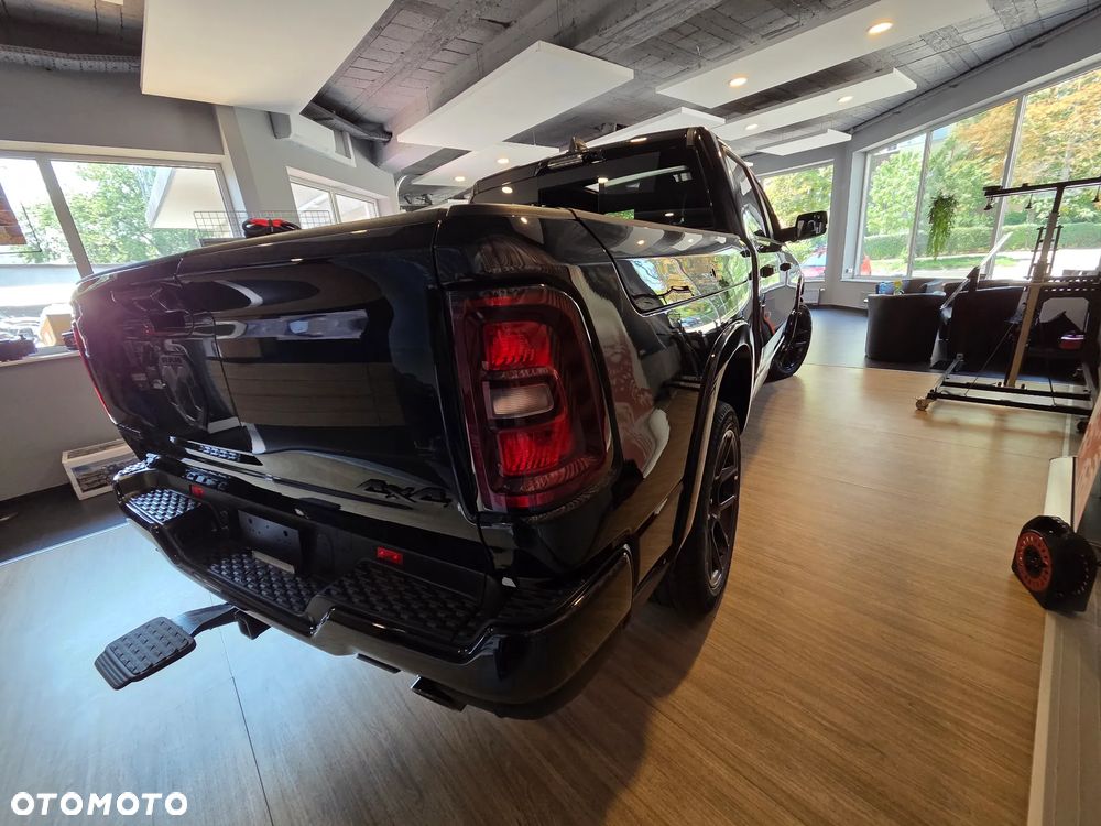 RAM 1500 Laramie Night Premium - 4