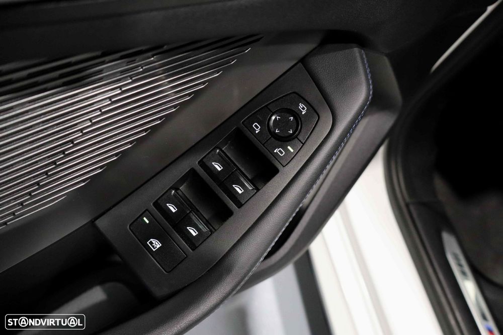 BMW 116 Pack Desportivo M - 17