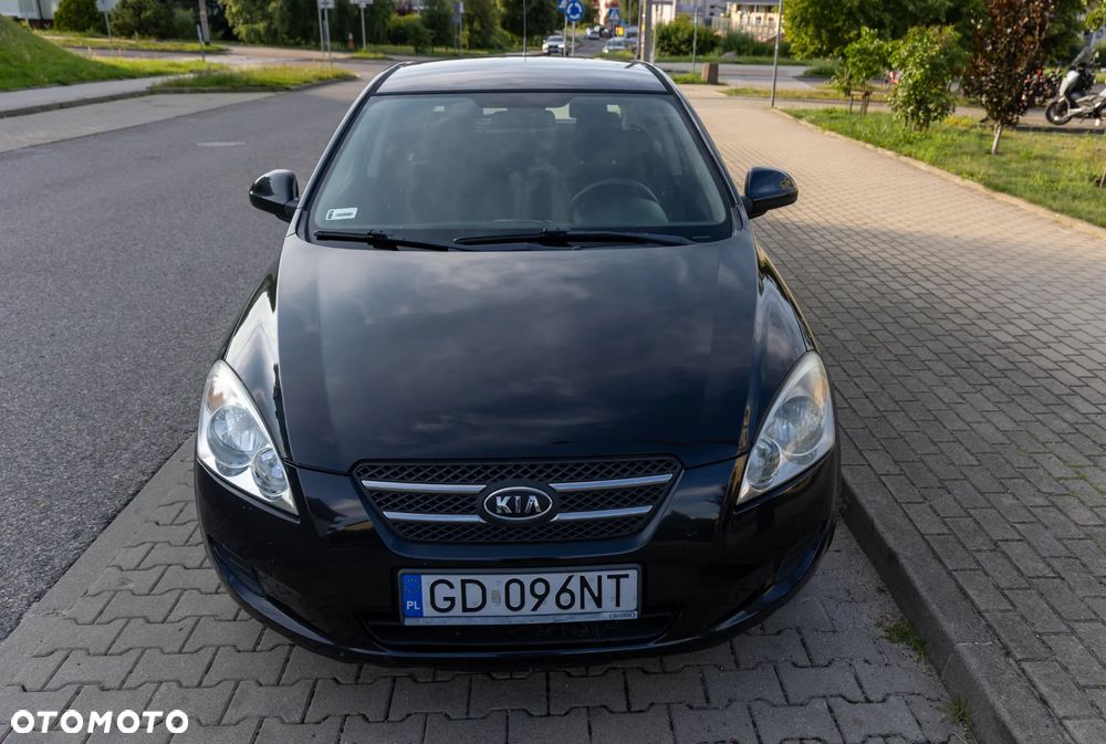 Kia Ceed 1.4 Comfort + - 5