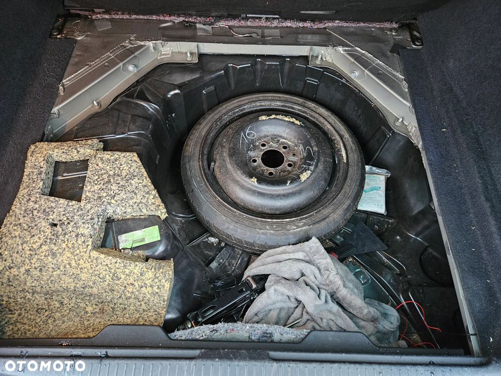 Renault Grand Scenic 1.6 16V 110 Dynamique - 24