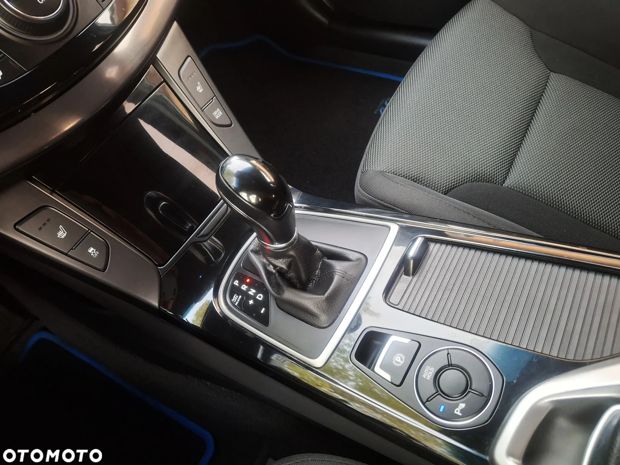 Hyundai i40 i40cw 1.7 CRDi Automatik Fifa World Cup Edition - 11