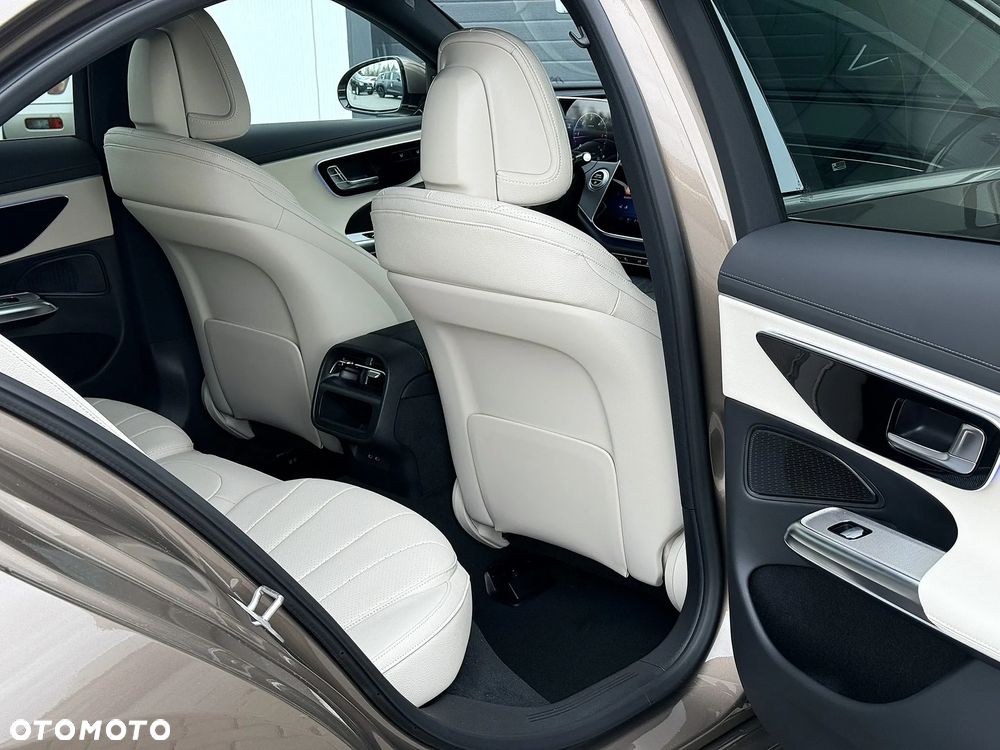 Mercedes-Benz Klasa E - 36