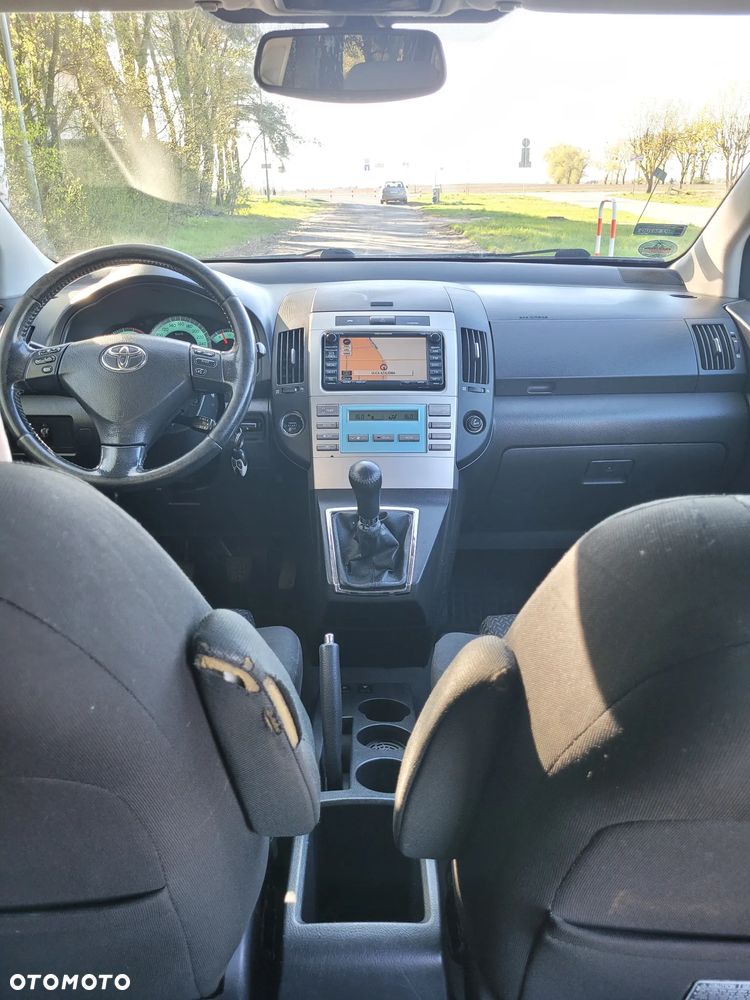 Toyota Corolla Verso 1.8 Sol 7os - 16