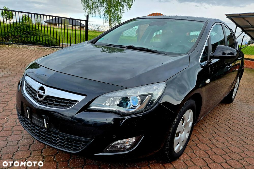 Opel Astra 2.0 CDTI DPF Design Edition - 1