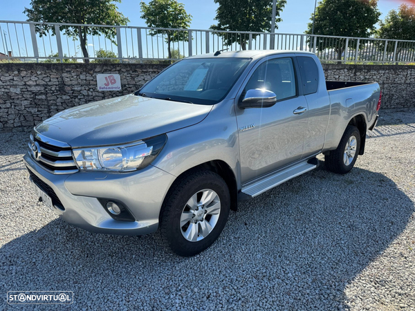 Toyota Hilux 2.4 D-4D 4WD Trial