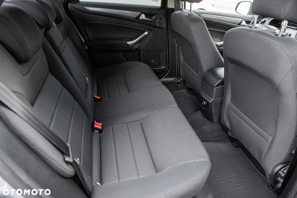 Ford Mondeo - 29