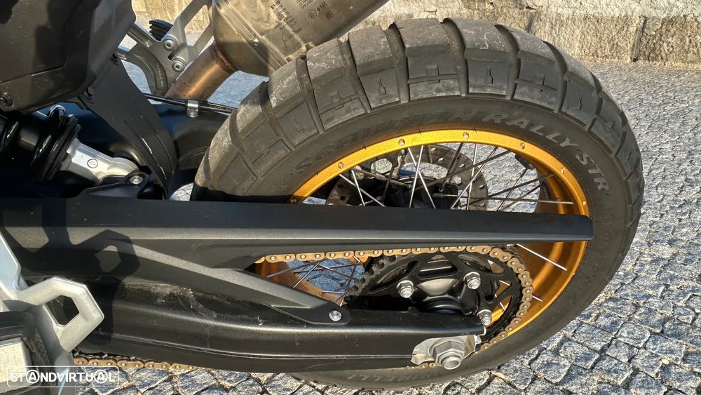 BMW F 900 GS Lightwhite / Racing Blue Metalizado (Versão GS Trophy) - 12