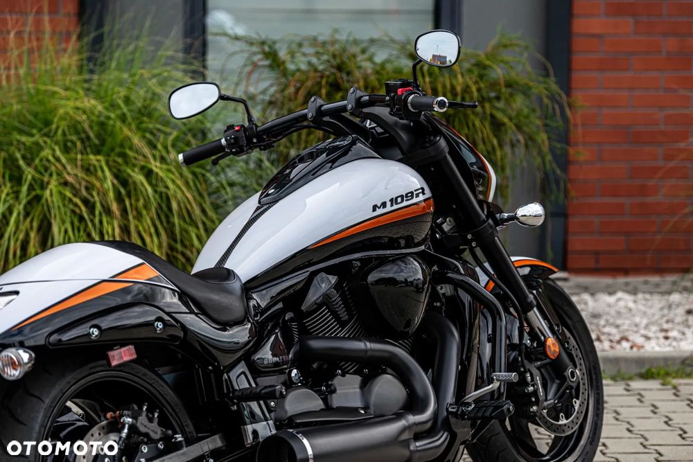 Suzuki Boulevard - 10