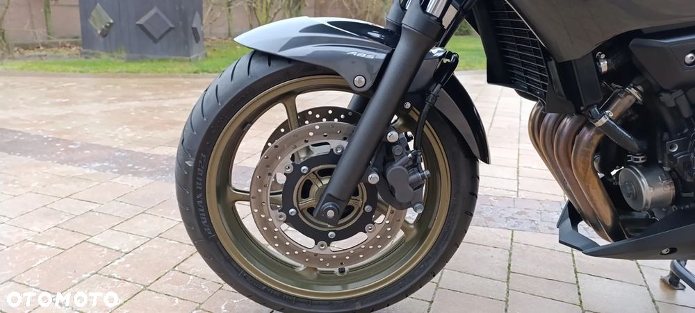 Yamaha XJ - 37
