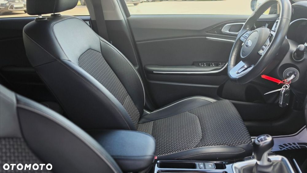 Kia Ceed 1.6 CRDi Platinum Edition - 10