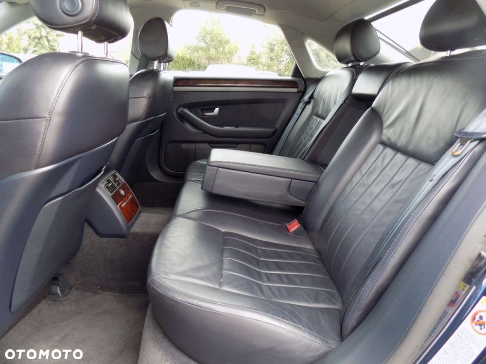 Audi A8 - 8