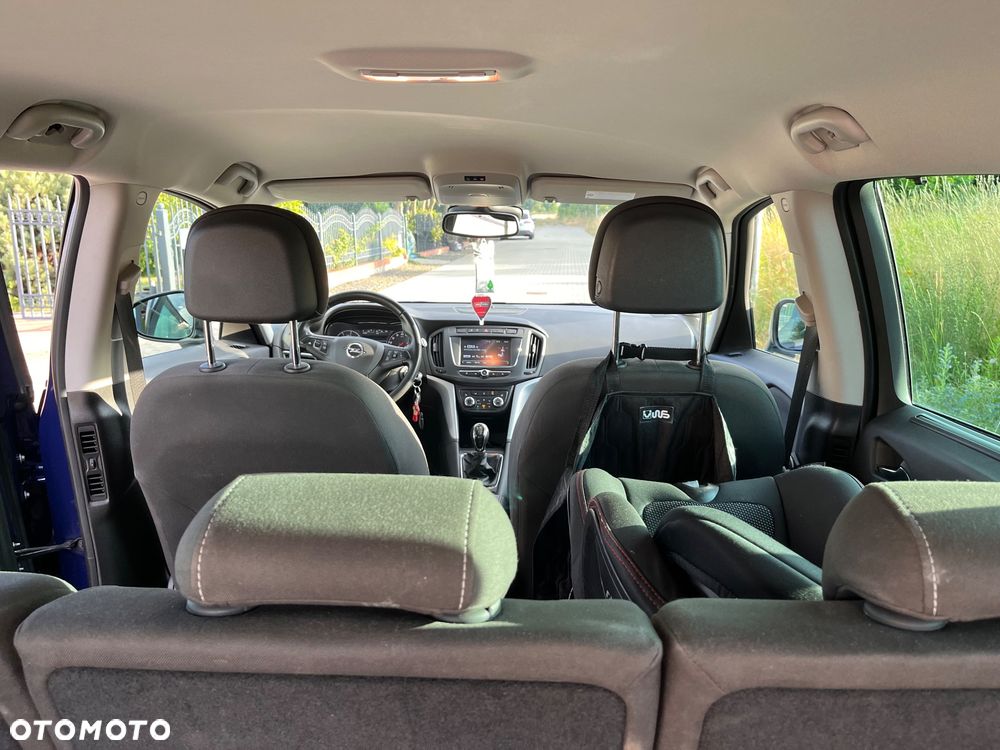 Opel Zafira - 12
