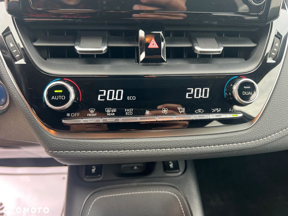 Suzuki Swace 1.8 Hybrid Premium Plus CVT - 29