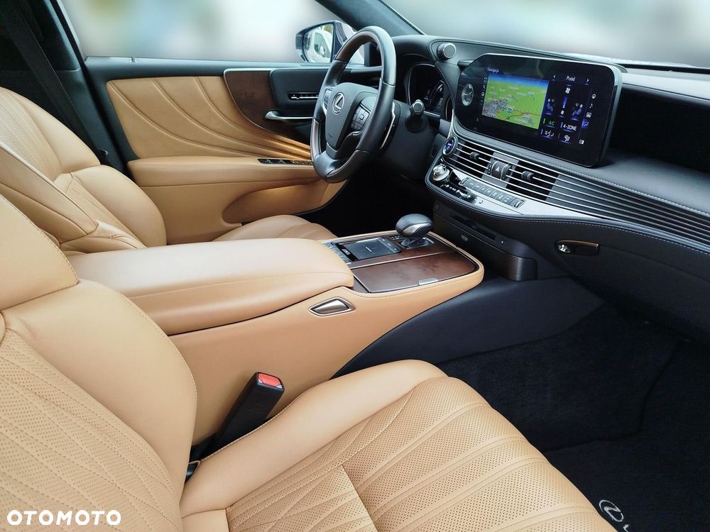 Lexus LS - 10