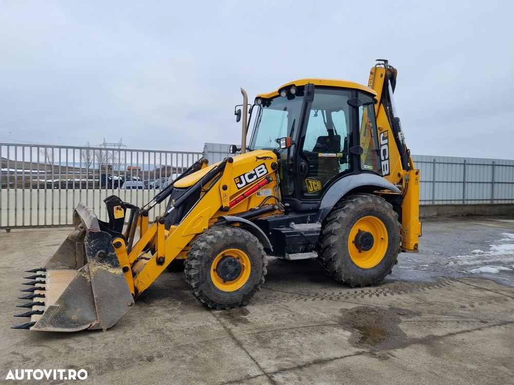 JCB 3CX - 9
