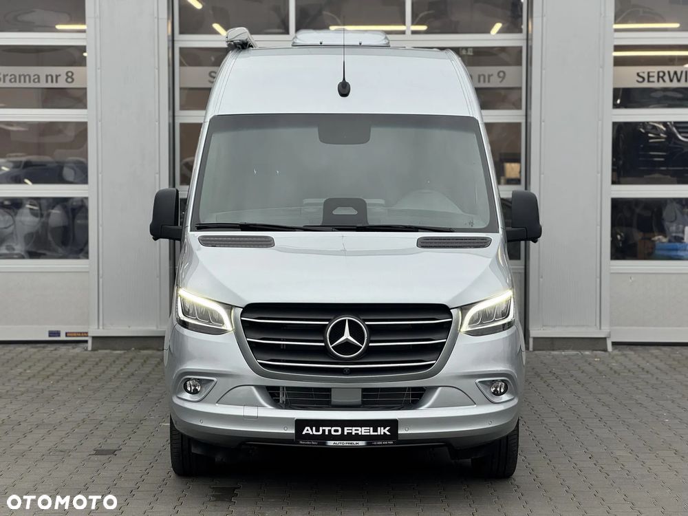Mercedes-Benz Sprinter - 2