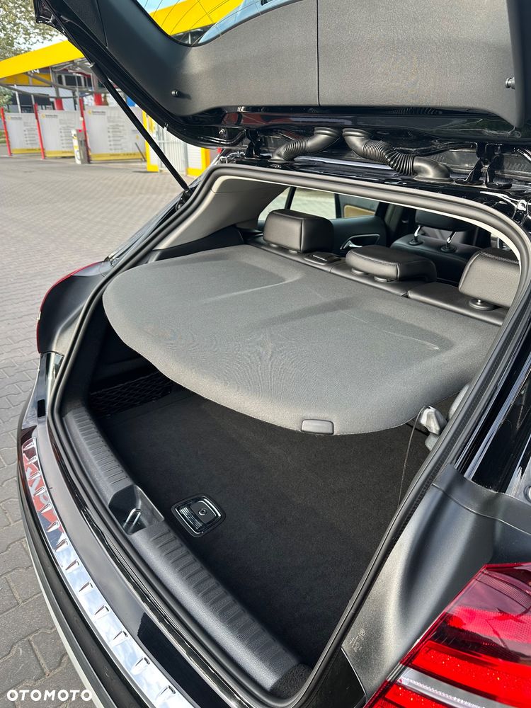 Mercedes-Benz GLA 200 - 18