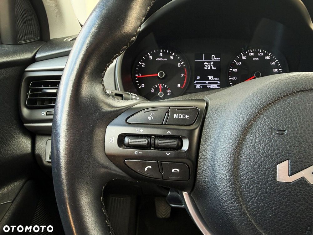 Kia Rio - 15