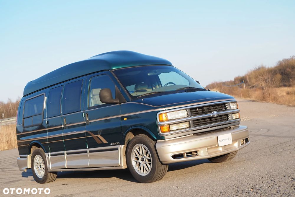 Chevrolet Express - 2